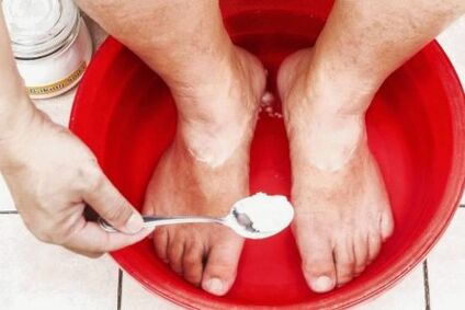 Grybelio gydymas ant kojos nykščio