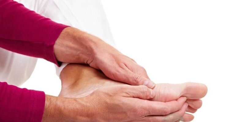 Pradiniame etape grybelio gydymas namuose yra priimtinas